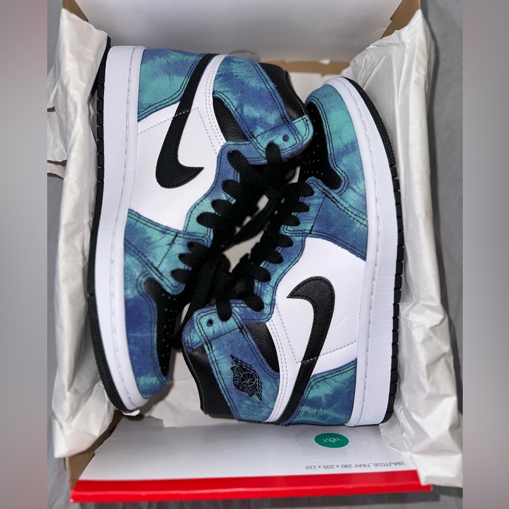 Womens Air Jordan 1 Retro High OG 'Tie-Dye 'size 6